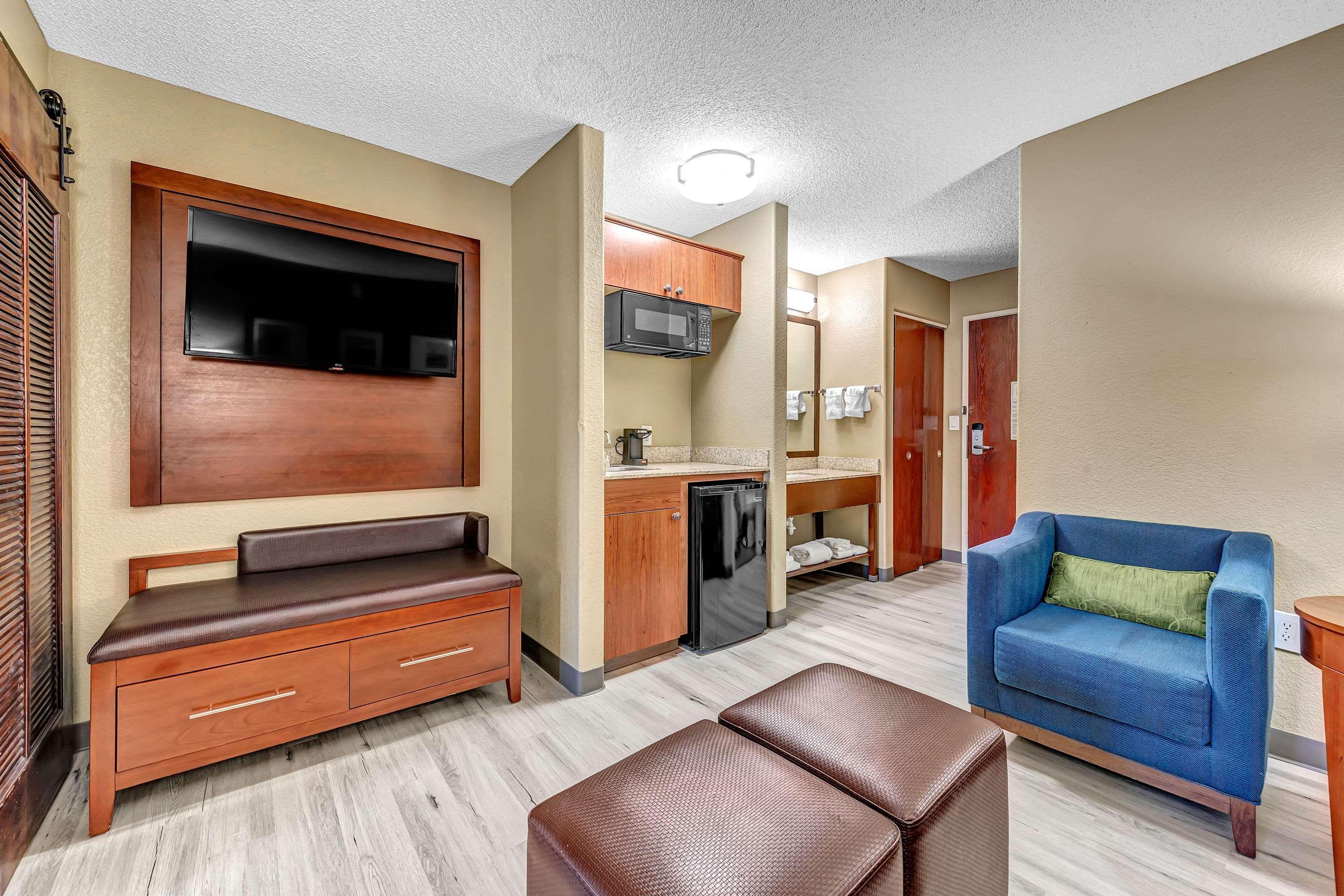 Comfort Suites Lakewood - Denver Eksteriør billede