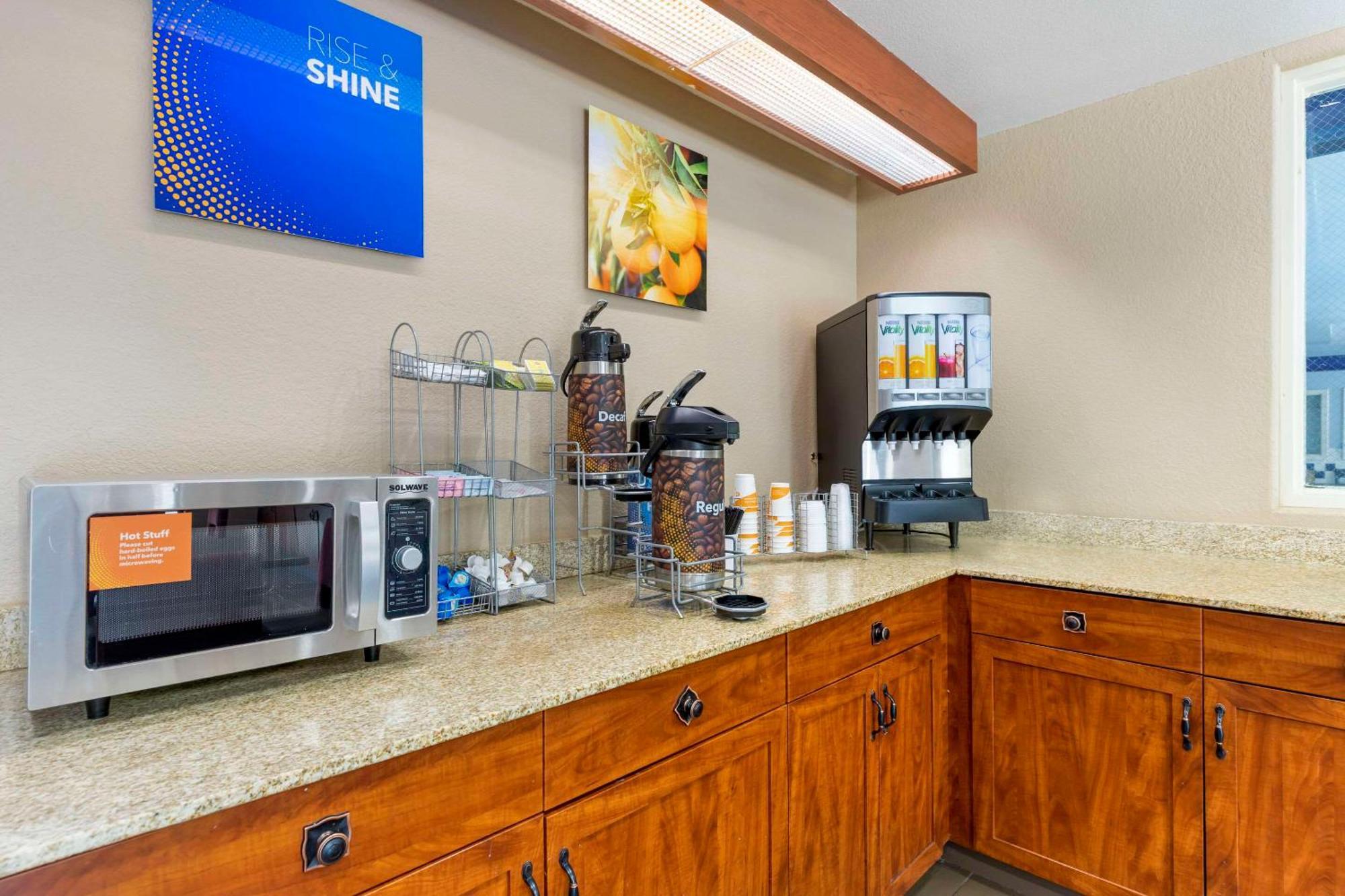 Comfort Suites Lakewood - Denver Eksteriør billede